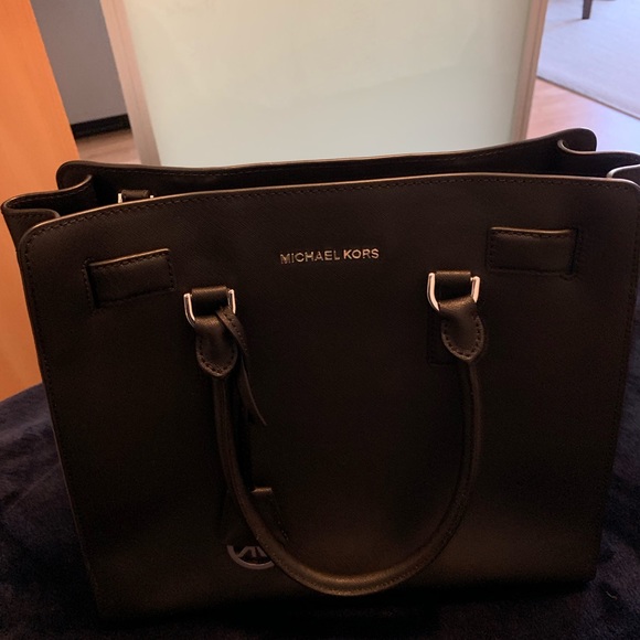 Bag - Picture 2 of 6